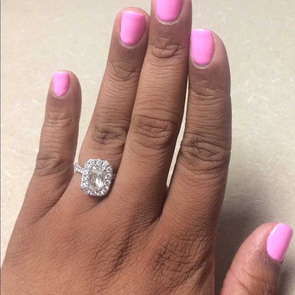 Henri Daussi Engagement Ring - Picture 3 of 5